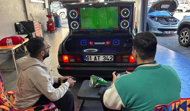 Bagajında televizyon ve oyun konsolu var