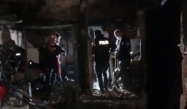 Bursa'daki ev yangınında kaybolan yaşlı adamın cansız bedeni bulundu