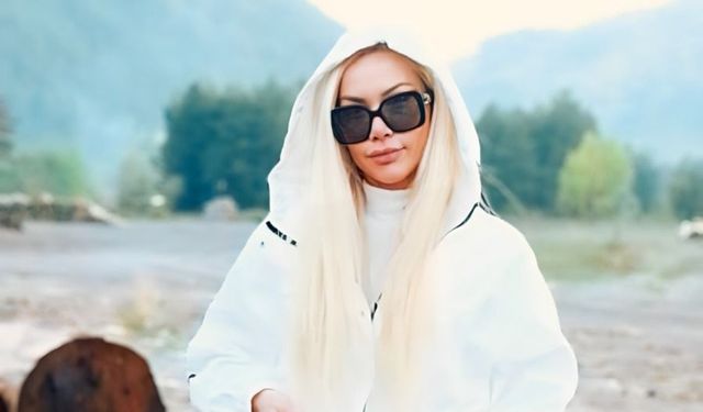 FULYA ÜNAL SAHNEDE GÜLLÜYÜ YAŞATIYORUM