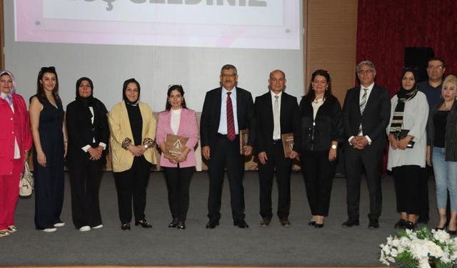 Meme kanserinde erken tanının önemi düzenlenen halk farkındalığı etkinliğinde vurgulandı