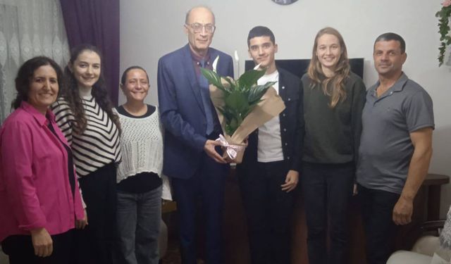 Derece Yapan Öğrenci Evinde Ziyaret Edildi