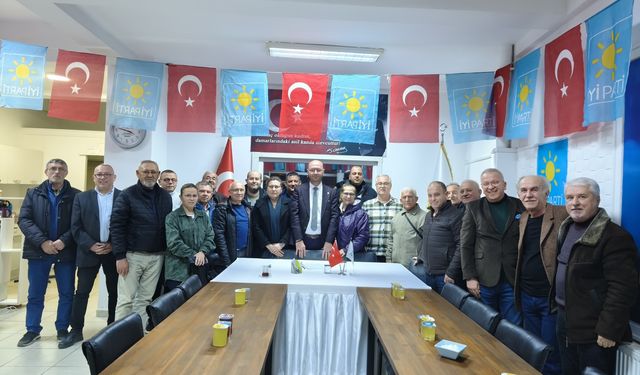 İYİ Parti Teşkilatı İlçe Toplantısında Bir Araya Geldi