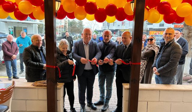 Tutku Köfte’nin Açılışı Büyükkarıştıran’da Yapıldı