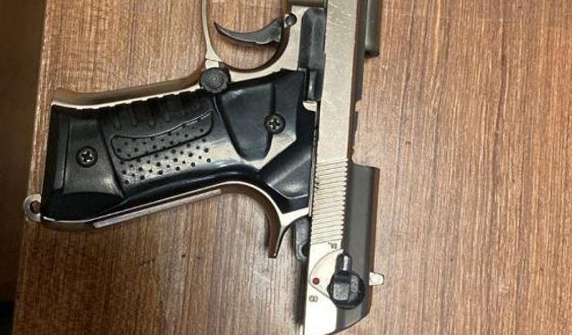 Şişli’de İETT durağında gündüz vakti havaya ateş açan şüpheli yakalandı