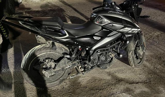 Trafiği tehlikeye atan 3 motosiklet sürücüsüne 87 bin lira ceza