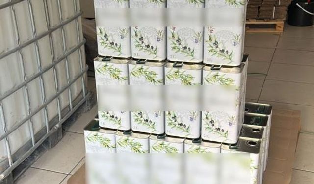 Zeytinyağı şişelerine gizlenmiş 3 bin litre kaçak alkol ele geçirildi