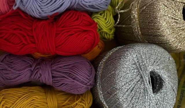 Kış Günlerinde Evlerde Örgü Mesaisi Başladı