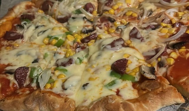 Vazgeçilmeyen Keyif Yemeği: Pizza