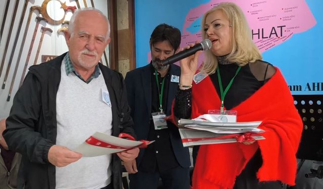 NESRİN AKKOÇ 7. KEZ BAŞKAN