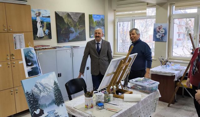 Müdür Altınöz’den Halk Eğitimi Merkezi’ne Ziyaret