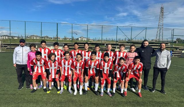 Lüleburgaz Atletik FK U-13’ten Şampiyonluk Mesajı