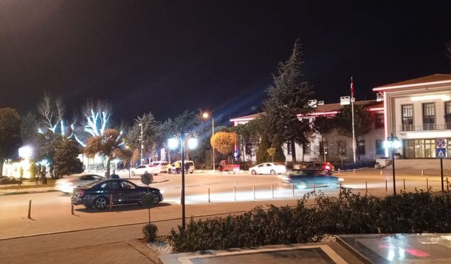 Meydanlar Boş Kaldı