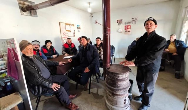 Çiftçiye aşılama çalışmaları, sulama yöntemleri ve desteklemeler anlatıldı