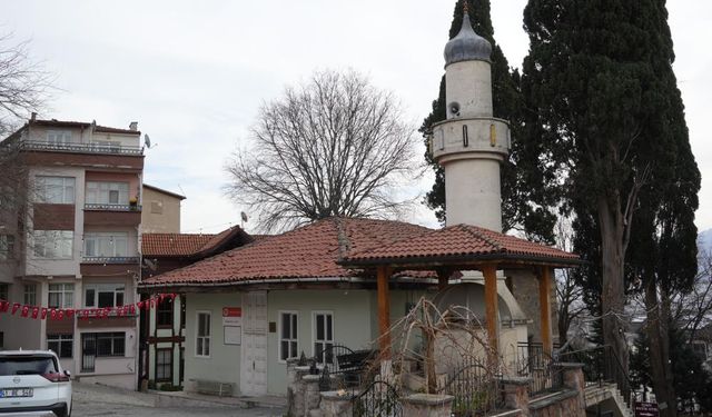 Yumurta parasıyla yapılan 395 yıllık cami restorasyona alındı