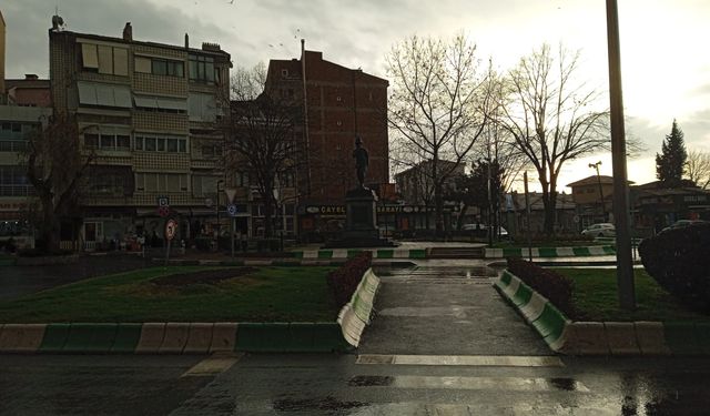 Kırklareli Merkezde Yağış Etkisini Gösteriyor