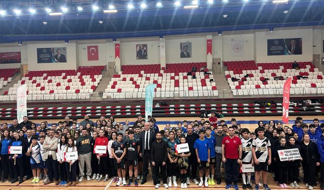 Okul Sporları Hentbol Grup Müsabakaları Başladı