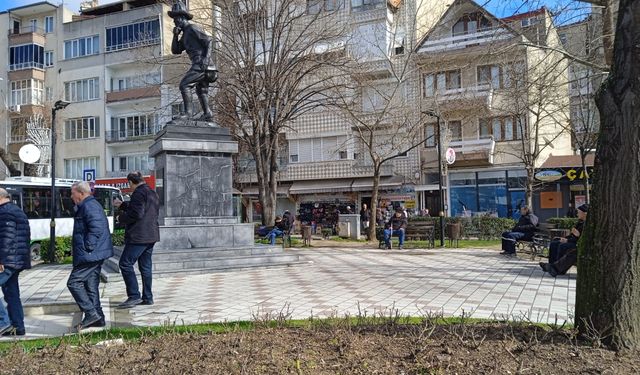 Kırklareli’nde Güneşli Hava Yüzleri Güldürdü