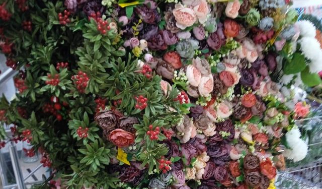 Yapay Çiçek Aranjmanlarına İlgi Artıyor