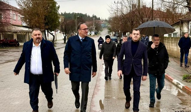 Gündoğdu, Ahmetbey’de Esnaf ve Vatandaşlarla Buluştu