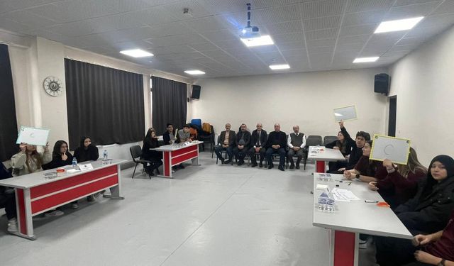 Vize’de Liseler Arası Bilgi Yarışması Düzenlendi