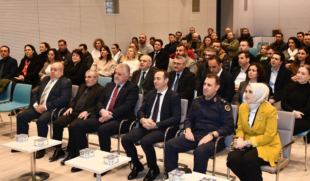 Lüleburgaz’da “Protokol ve Nezaket Eğitimi” Düzenlendi