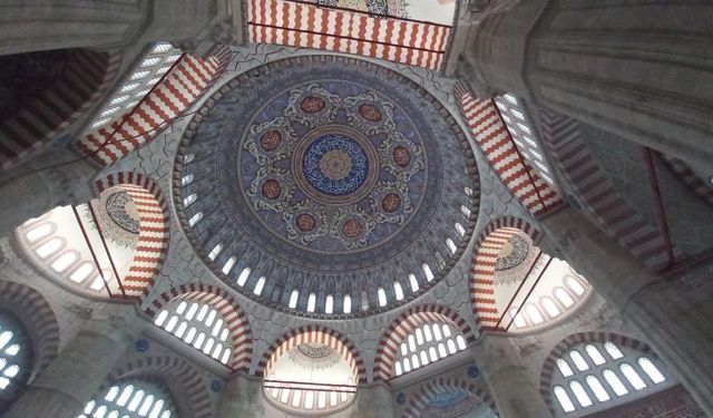 Selimiye Camii'nde tartışma konusu olan kubbe yazıları uzun bir aradan sonra ilk kez görüntülendi