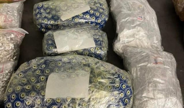 Oda spreyi ve gazoz şişelerine gizlenen 50 bin euro değerindeki kaçak altın ve gümüş ele geçirildi