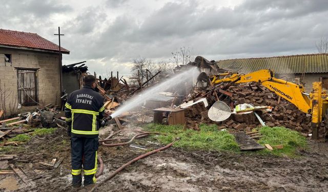 Babaeski’de kerpiç ev yangını söndürüldü