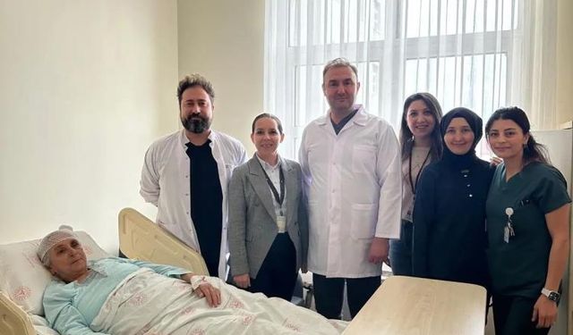 Bandırma’da 72 yaşındaki beyin tümörü hastası son teknolojiyle sağlığına kavuştu