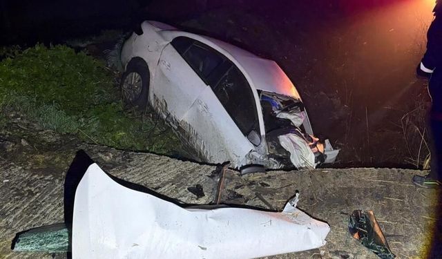 Edirne'de şarampole devrilen otomobildeki 2 kişi hayatını kaybetti