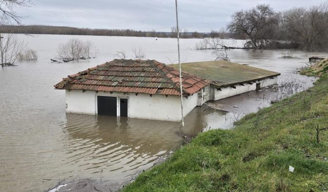 Edirne’de taşkın riski merkezde azaldı, yayılım Subaşı ve köylere kaydı