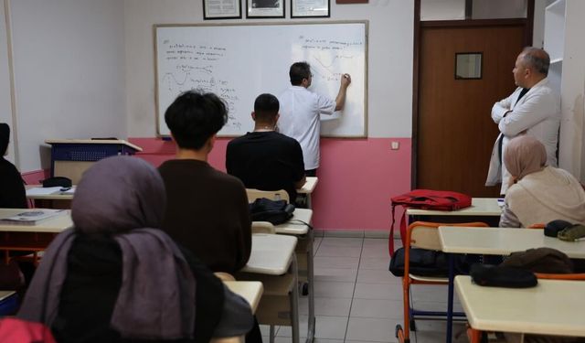 Uzmanlardan öğrencilere gün içerisinde Power nap önerisi