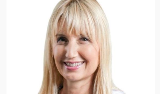 Yatmadan önce telefona bakanlara uzmanından uyarı: "Beyniniz size oyun oynuyor"