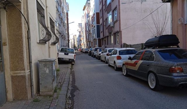 Kırklareli’nde Çift Taraflı Park Trafiği Aksatıyor