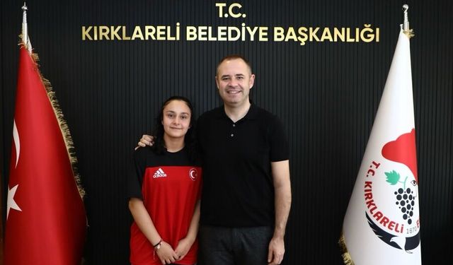Şampiyon Sporcu Ela Çakal’dan Başkan Bulut’a Ziyaret