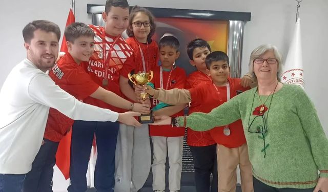 Başkan Talay’dan Satranç Takımına Tebrik