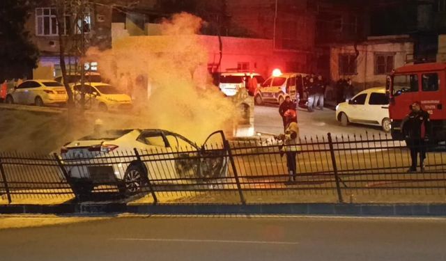 ‘Dur' ihtarına uymayan otomobil sürücüsü uzun süre kovalandı: Yakalanan 2 şüphelinin yasaklı madde testi pozitif çıktı