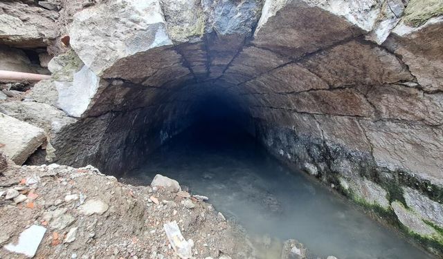 Türkiye'de bir örneği daha yok; Trabzon'da Roma dönemine ait su kanalı ortaya çıktı