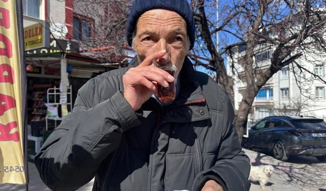 34 yıldır su içemeyen yaşlı adam: "Suya hasret kaldım, gülmeye hasret kaldım"