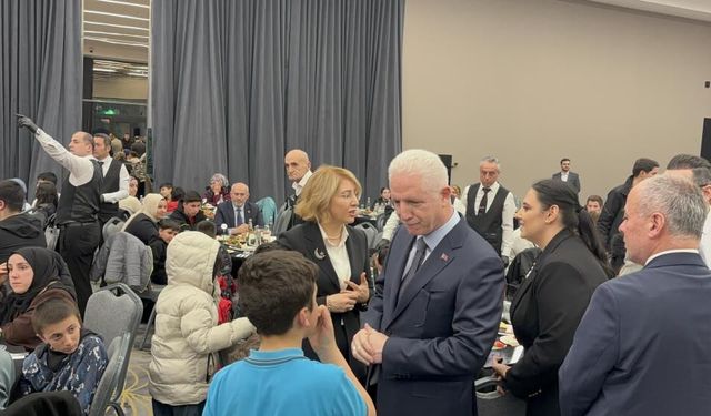 İstanbul Valisi Gül: "Okula giden çocuklara 2 bin TL kantin kartı verilecek"