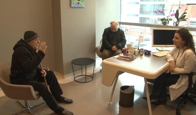 İnme geçiren 91 yaşındaki hastaya başarılı müdahale, uzmanlardan uyarı: "Dakikanın önemi var"