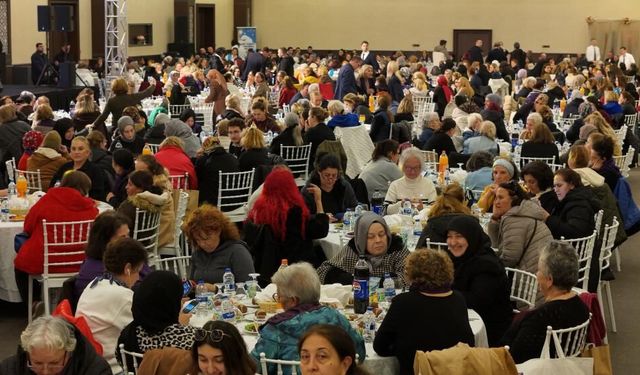 500 Büyükçekmeceli kadın Edirne’de iftar sofrasında buluştu