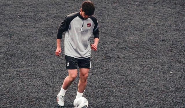 Ümraniye'de çakarlı araçla silahlı saldırı: 21 yaşındaki genç futbolcu hayatını kaybetti
