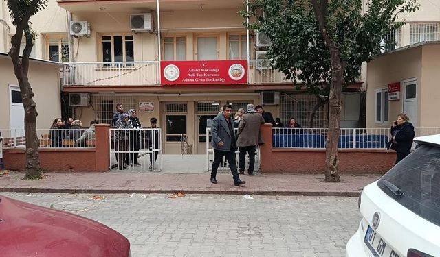 Adana'da yol kesip bıçakla saldırdılar: 17 yaşındaki çocuk öldü, 2 ağabeyi yaralandı