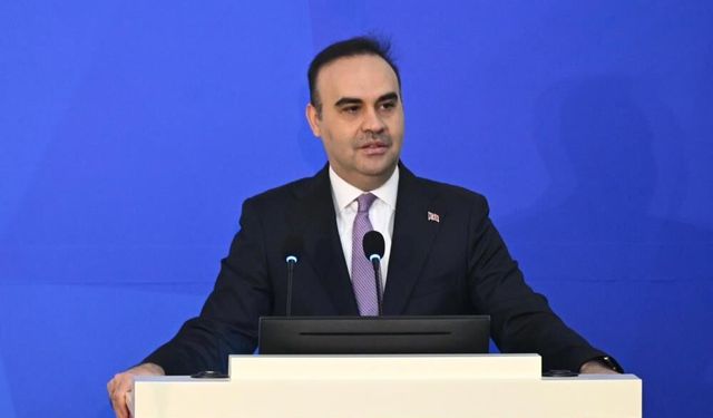 Bakan Kacır: ''Otomotiv ihracatımız 41,5 milyar dolarla rekor tazeledi''