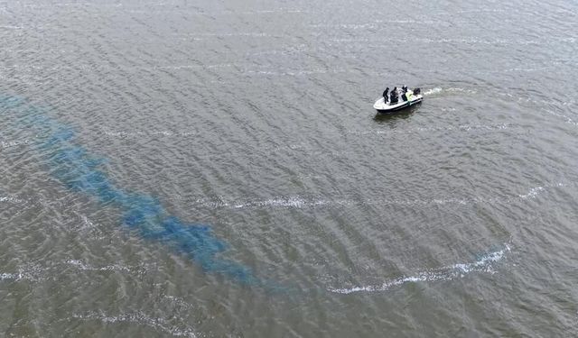 Türkmenli Göleti’nde algasid dozlama ile su kalitesi artırılıyor