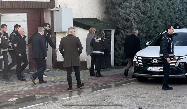 Bursa Büyükşehir Belediye Başkanı Bozbey gözaltına alındı