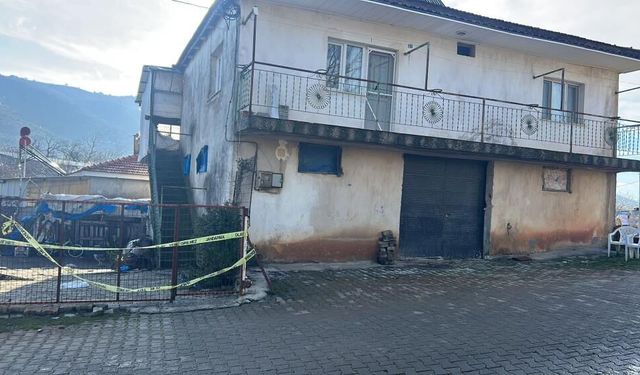 Manisa'da dehşet gecesi: Boşanma aşamasındaki eşini ve ailesini katletti