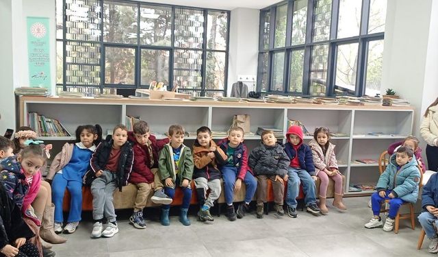Masal Anaokulu Öğrencilerinden Kütüphaneye Ziyaret