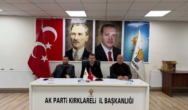 AK Parti Merkez İlçe Yönetimi Toplantıda Buluştu